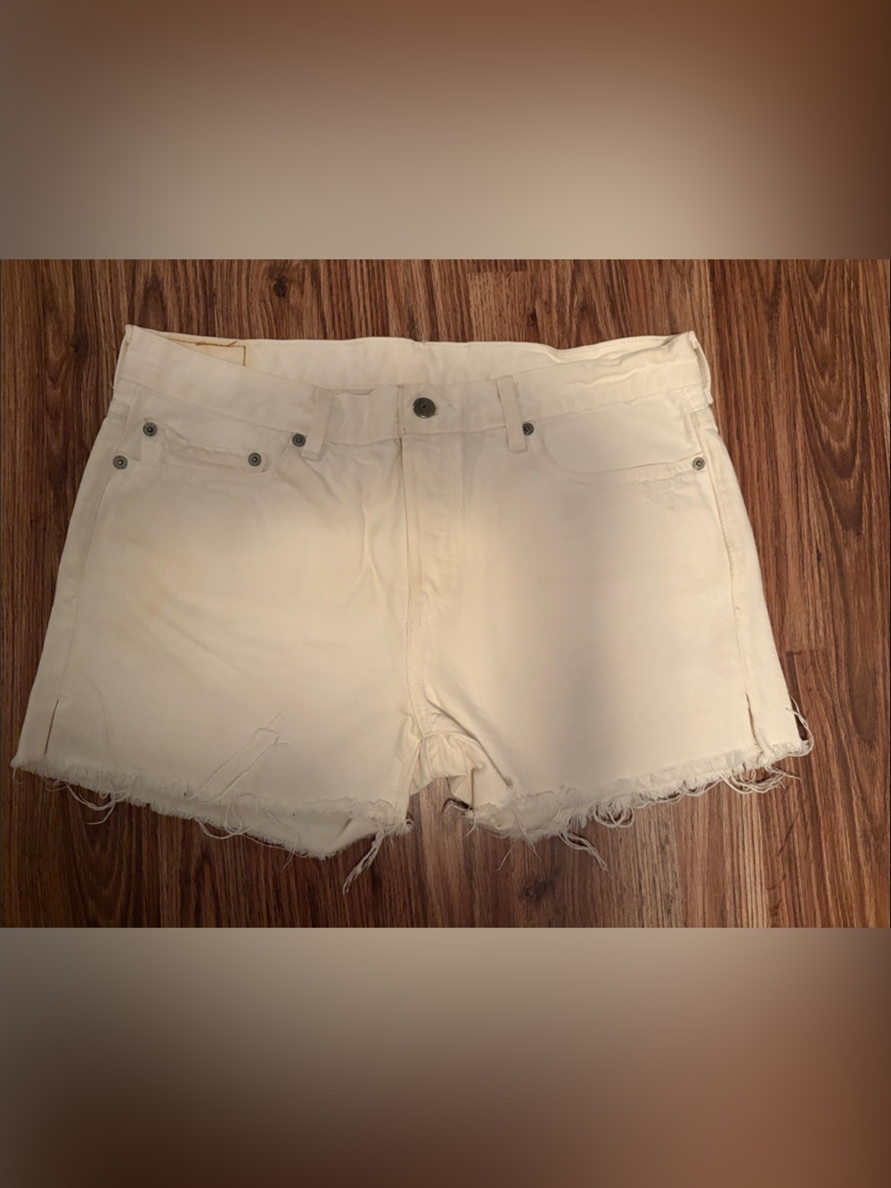 501 Levi’s 3-4 inch Women’s Distressed white Denim Shorts